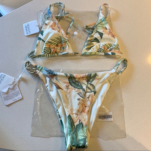 Monday Swimwear Other - Monday Swim Amazonia Barbados top and Capri bottom